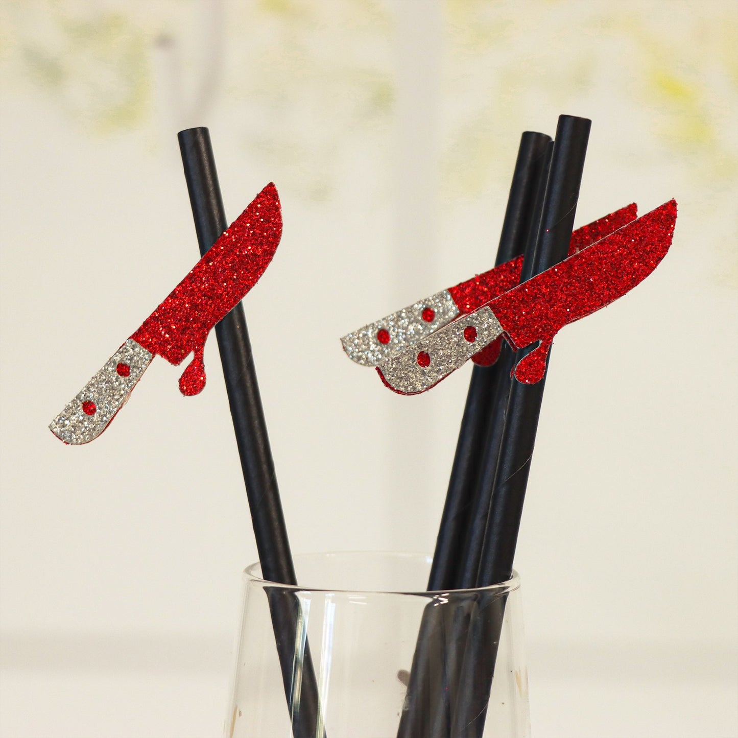 Bloody Knife Paper Straws, Unique Barware for Halloween Birthday, Fun Party Decorations, Ideal Gift for Horror Movie Fans