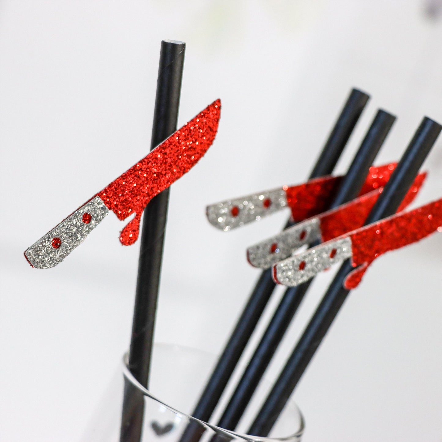 Bloody Knife Paper Straws, Unique Barware for Halloween Birthday, Fun Party Decorations, Ideal Gift for Horror Movie Fans