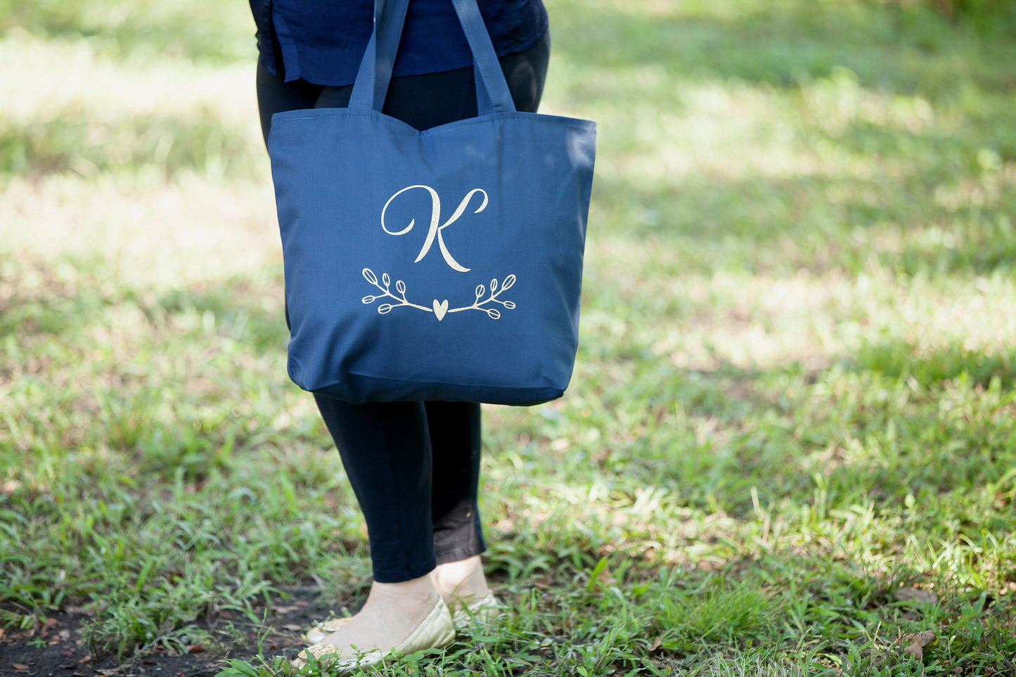 Bridal Tote Bag, Bridesmaid Tote Bag with zipper, Personalized Bride Tote Bag, Wedding Tote Bag, Wedding Party Gifts, Custom Wedding Gifts